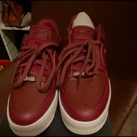 NIKE AIR FORCE SNEAKERS RED size 8 - Picture 1 of 9